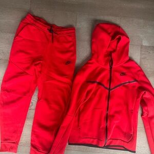 🔥 Nike Tech Fleece Full Zip Hoodie & Jogger Set – Red – Excellent Condition 🔥